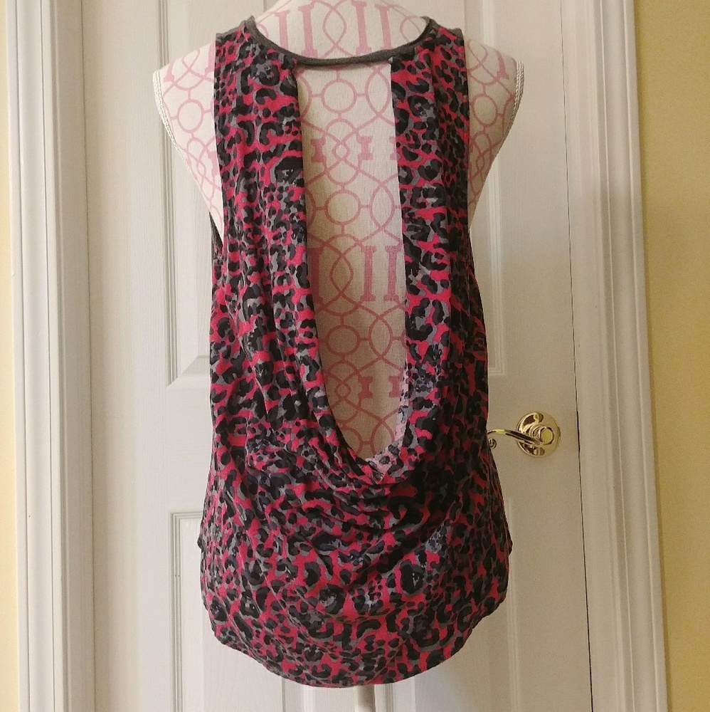 HOST PICK🎉❤ Juicy couture backless top